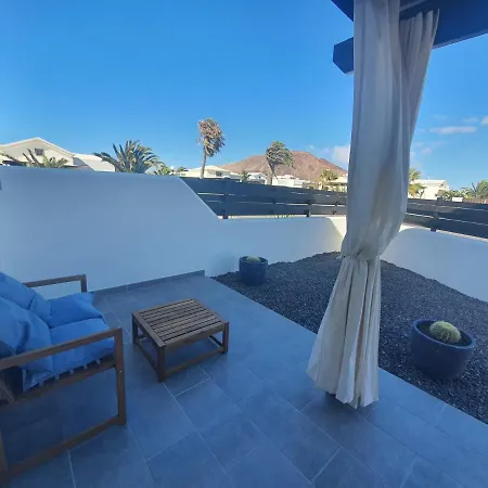 Frida Faro Park Playa Blanca